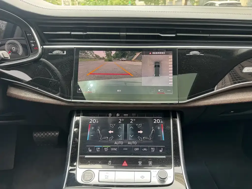 Audi Q7 2021 из CN, фото 6