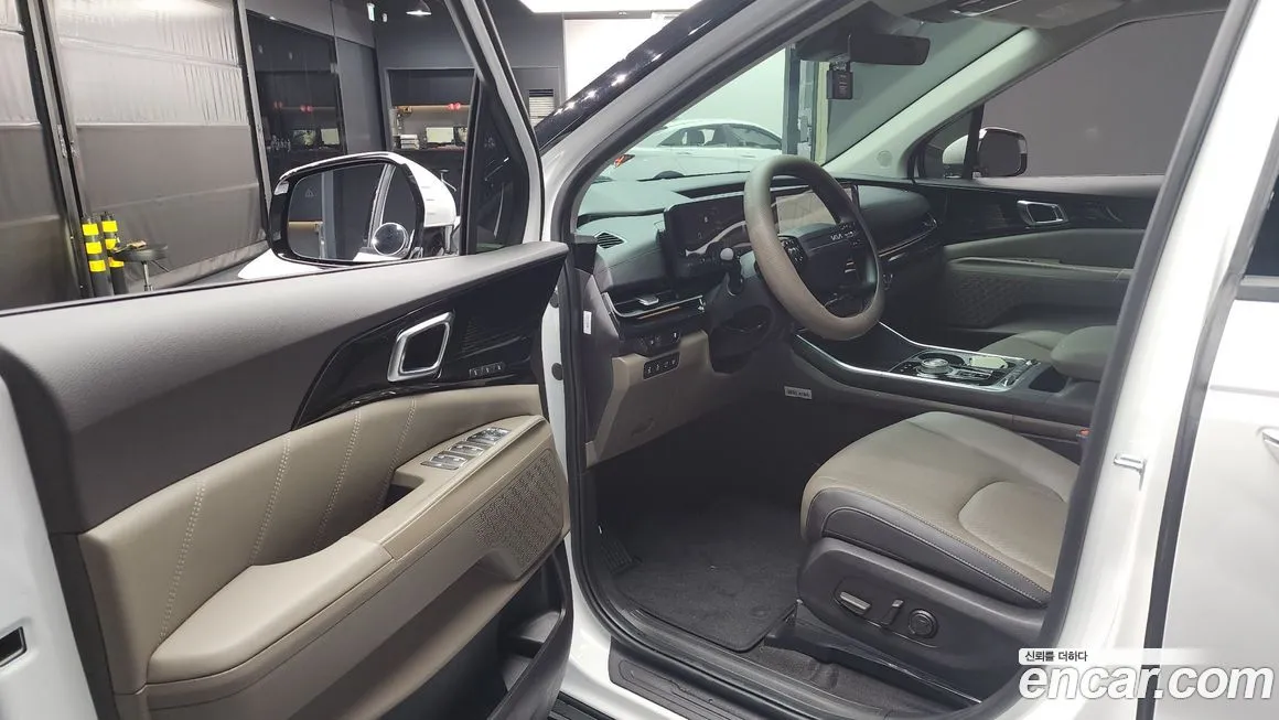Kia Carnival — фото 10