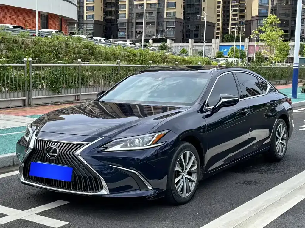 Lexus ES 2021 из CN, фото 1