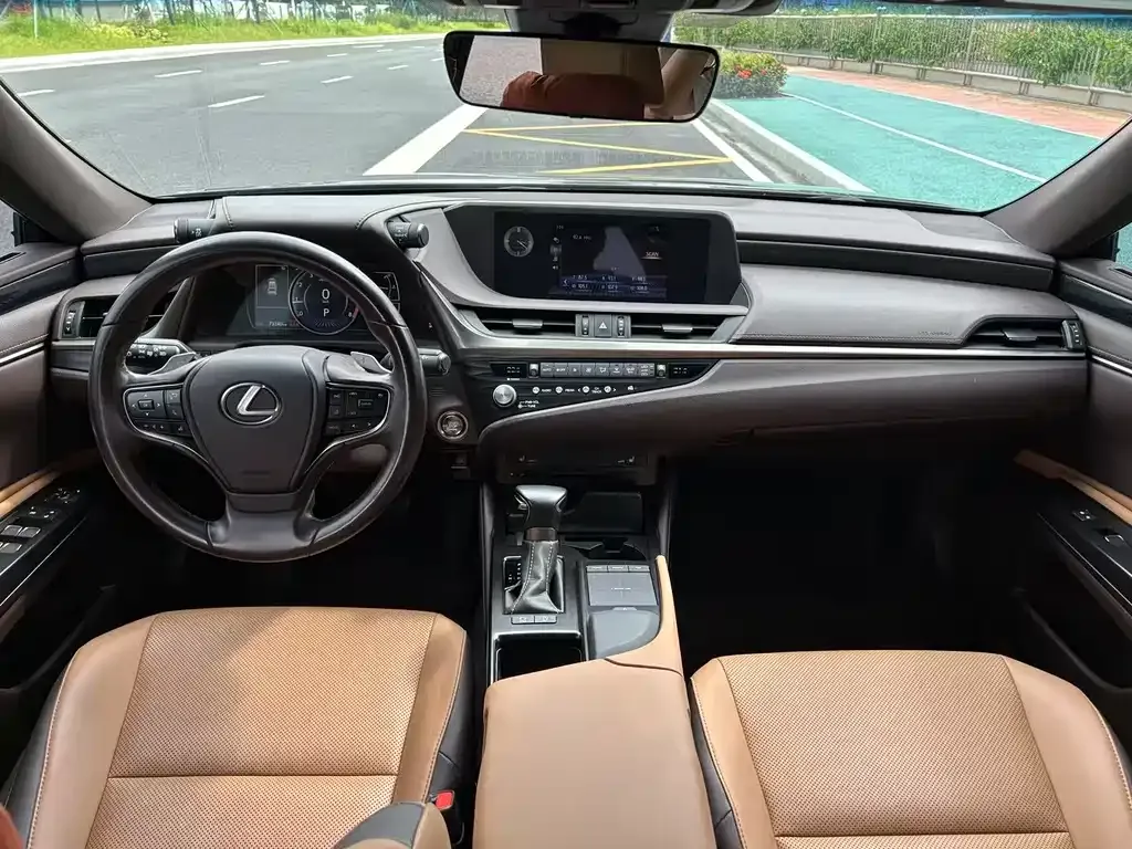 Lexus ES 2021 из CN, фото 6