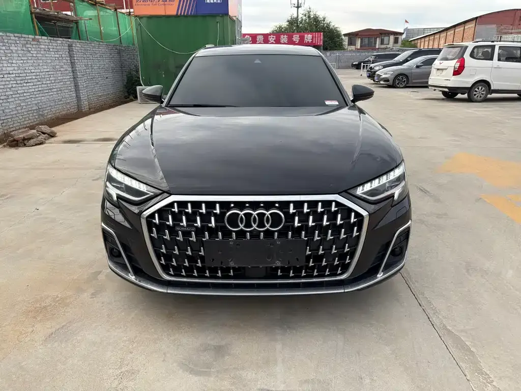 Audi A8 — фото 3