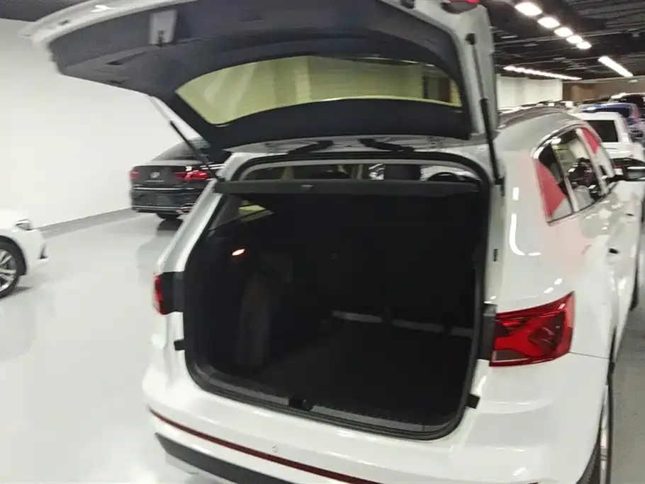 Jetta VS7 2023 из CN, фото 4