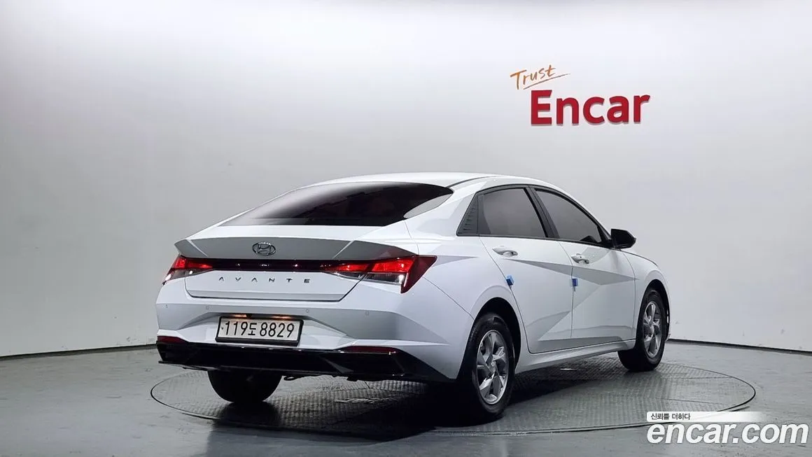 Hyundai AVANTE — фото 2