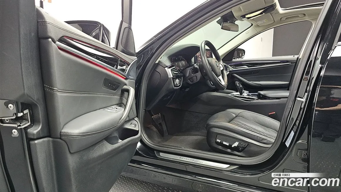 BMW 5-Series 2021 из KR, фото 10