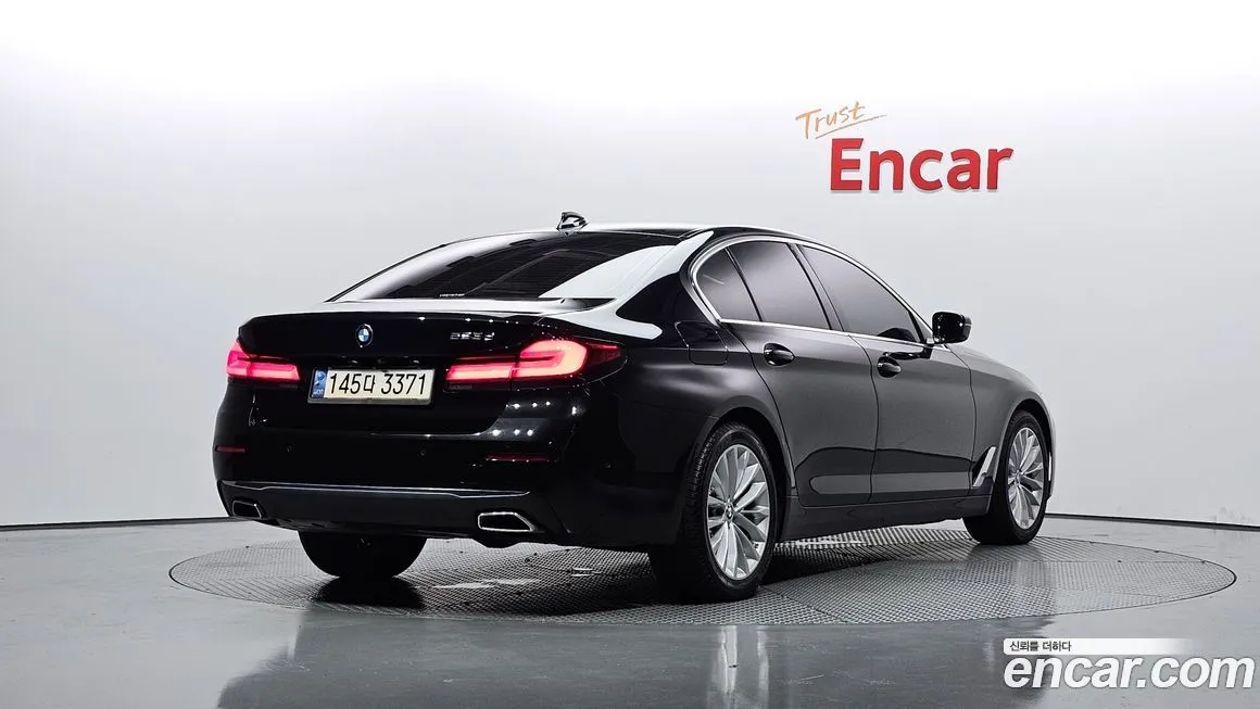 BMW 5-Series 2021 из KR, фото 2