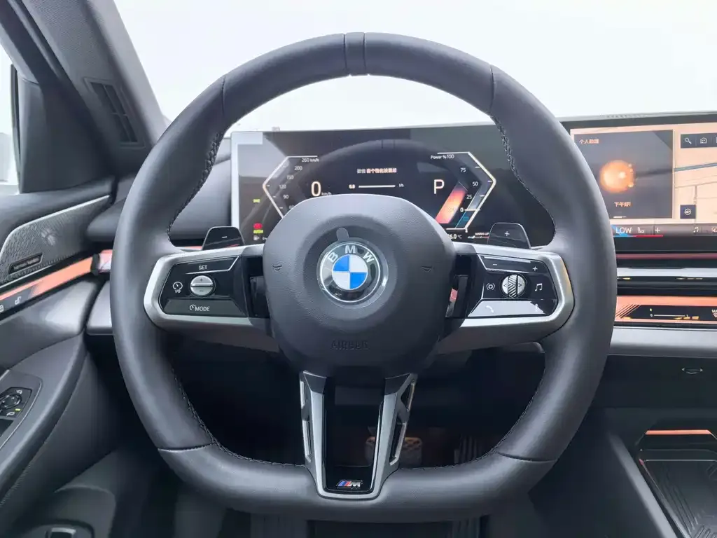BMW 5 Series 2025 из CN, фото 10