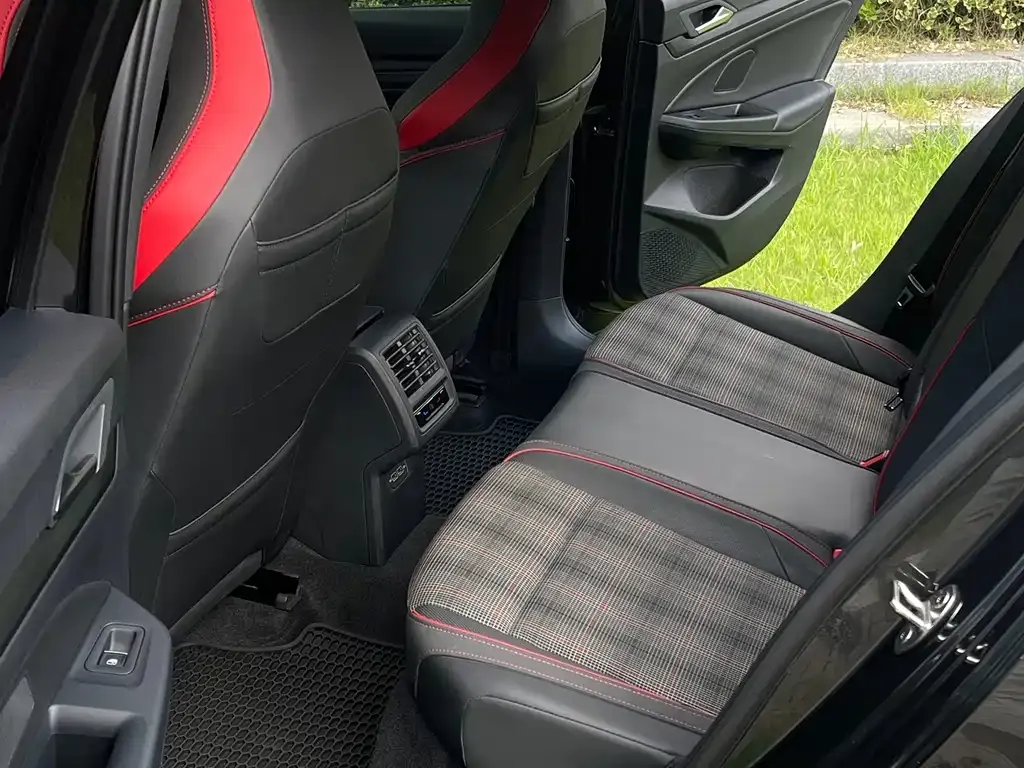 Volkswagen Golf GTI 2022 из CN, фото 7