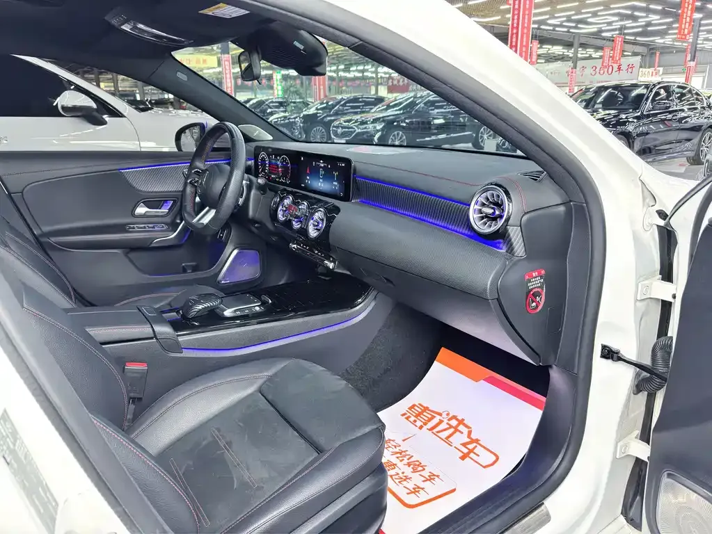 Mercedes-Benz A-Class 2023 из CN, фото 8