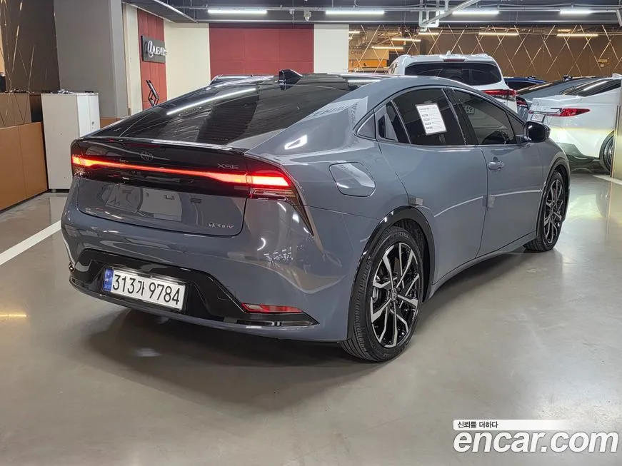 Toyota Prius 2024 из KR, фото 2