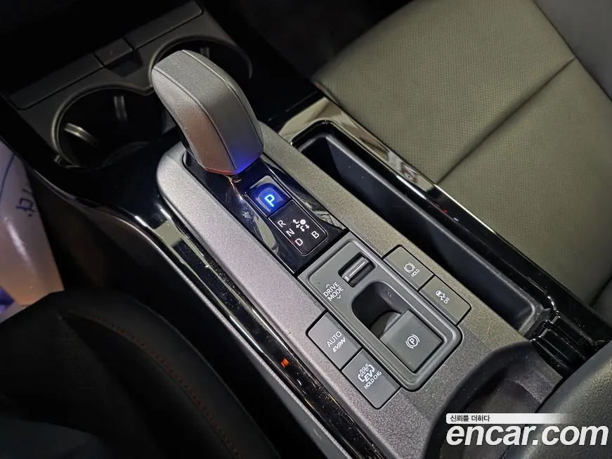 Toyota Prius 2024 из KR, фото 9