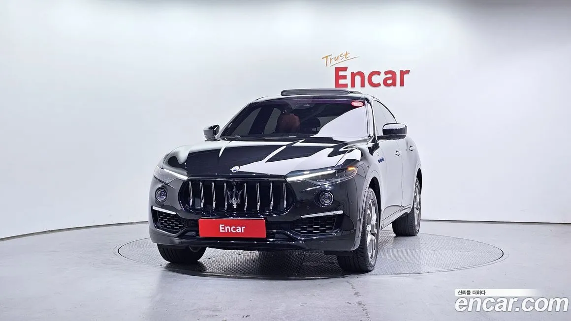 Maserati Levante — фото 3