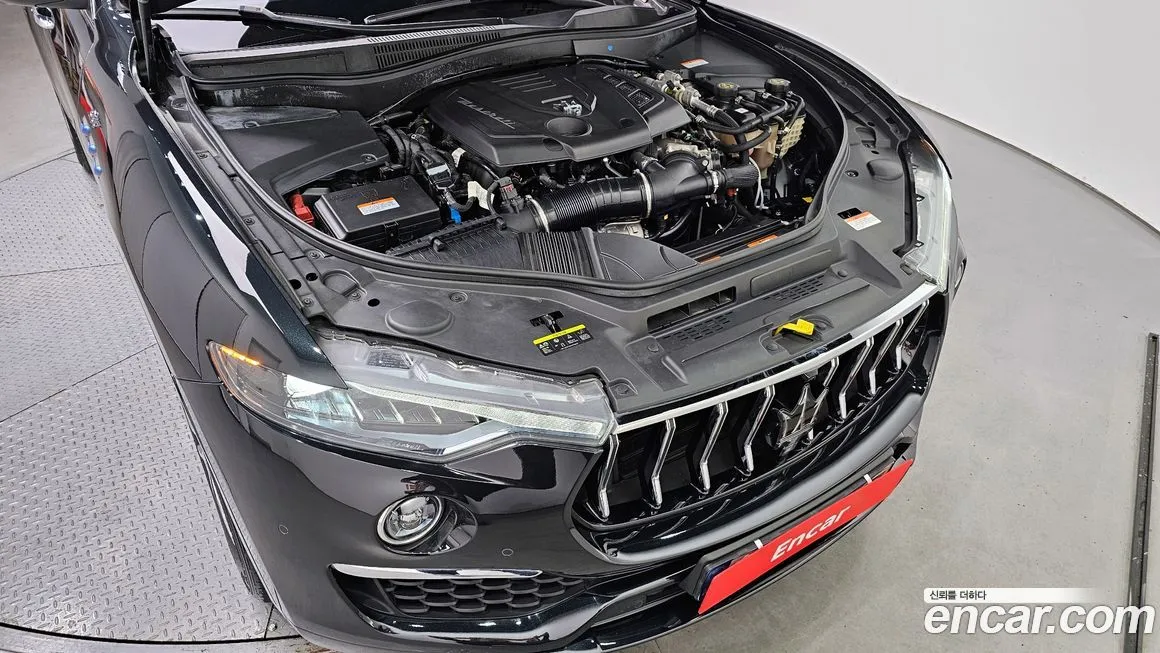 Maserati Levante — фото 6