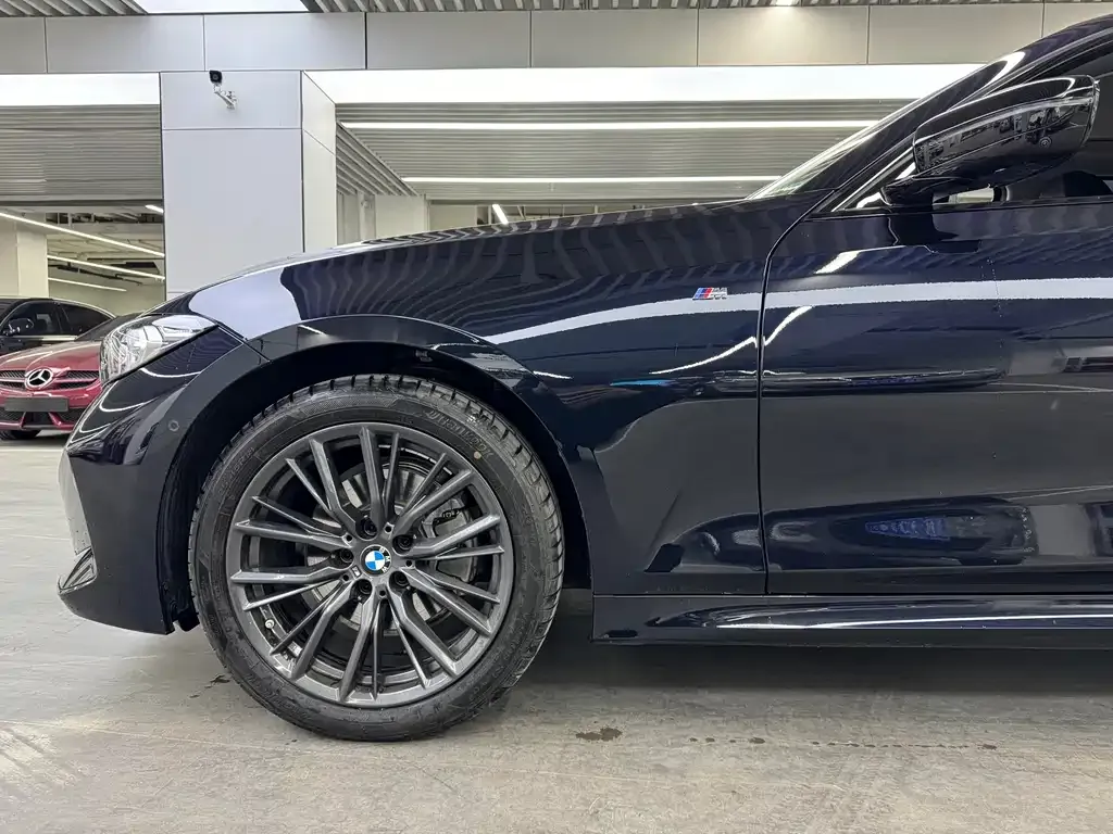 BMW 3 Series 2023 из CN, фото 10