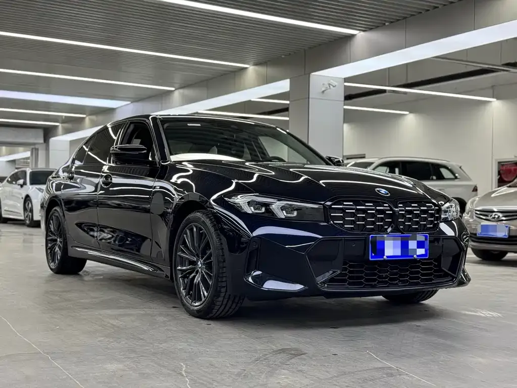 BMW 3 Series 2023 из CN, фото 2