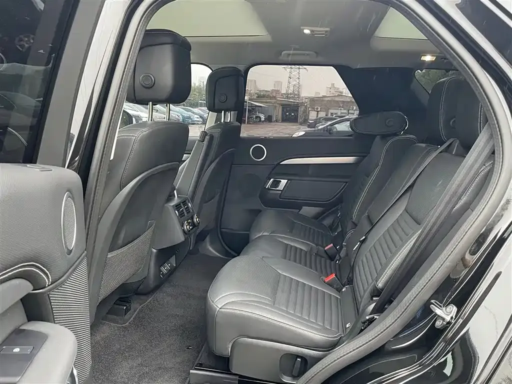 Land Rover Discovery 2024 из CN, фото 4