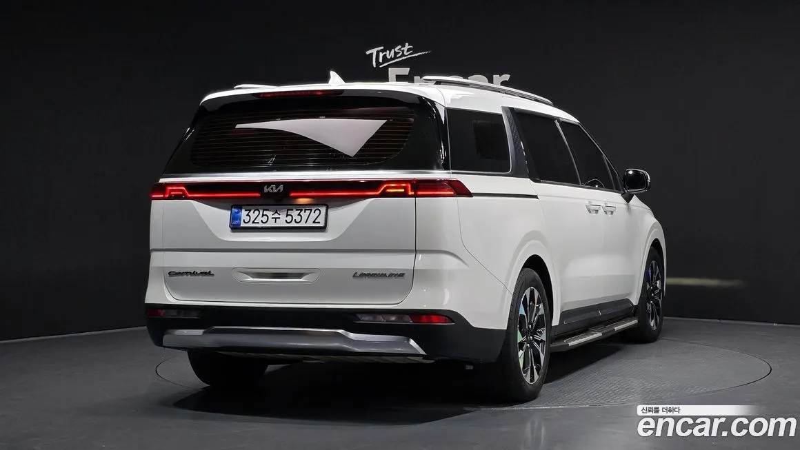 Kia Carnival — фото 2