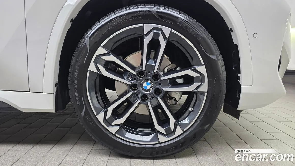 BMW X1 — фото 5