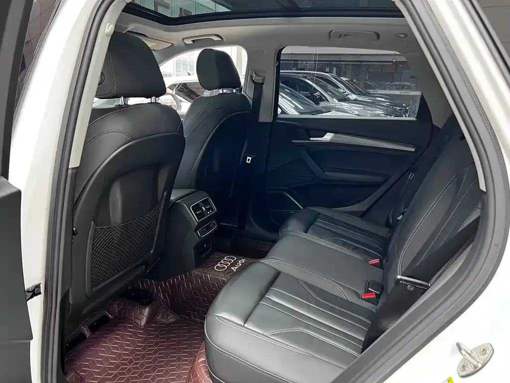 Audi Q5L 2021 из CN, фото 4