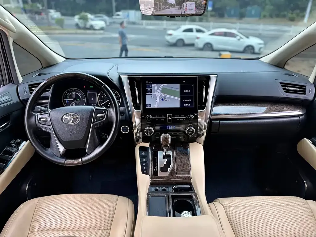 Toyota Vellfire 2022 из CN, фото 5