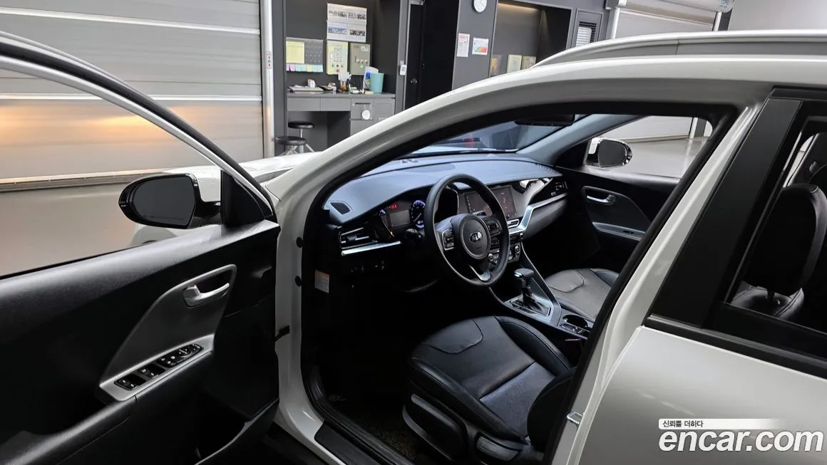 Kia Niro — фото 10