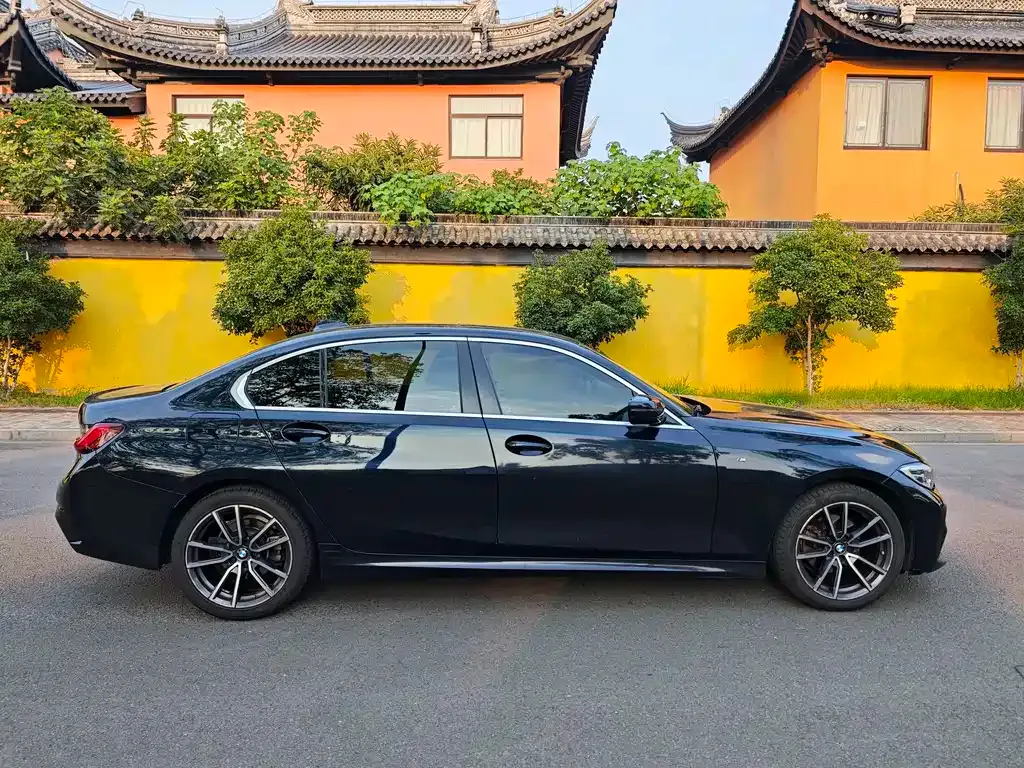 BMW 3 Series 2022 из CN, фото 10