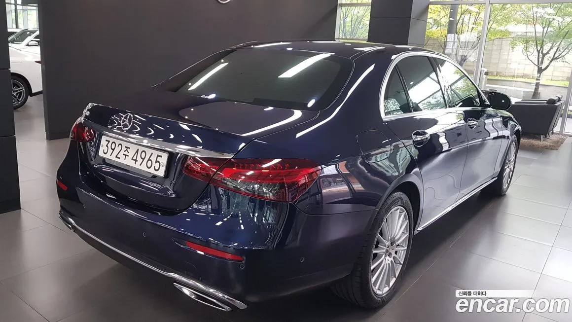 Mercedes-Benz E-Class 2022 из KR, фото 2