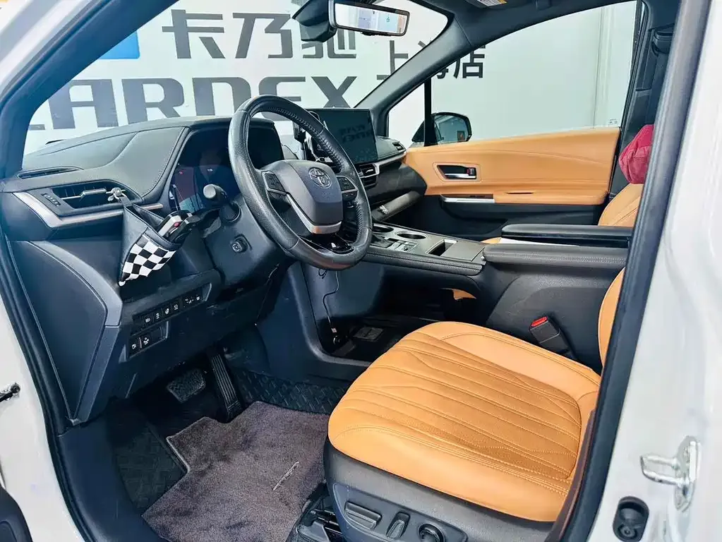 Toyota Sienna 2022 из CN, фото 10