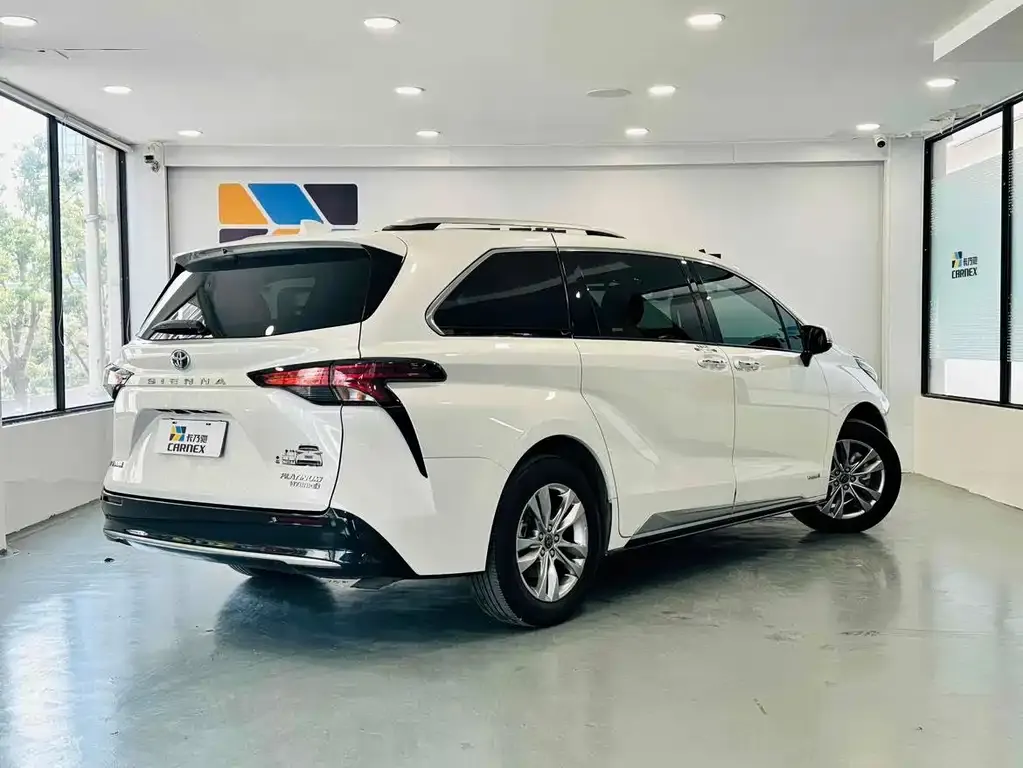 Toyota Sienna 2022 из CN, фото 5