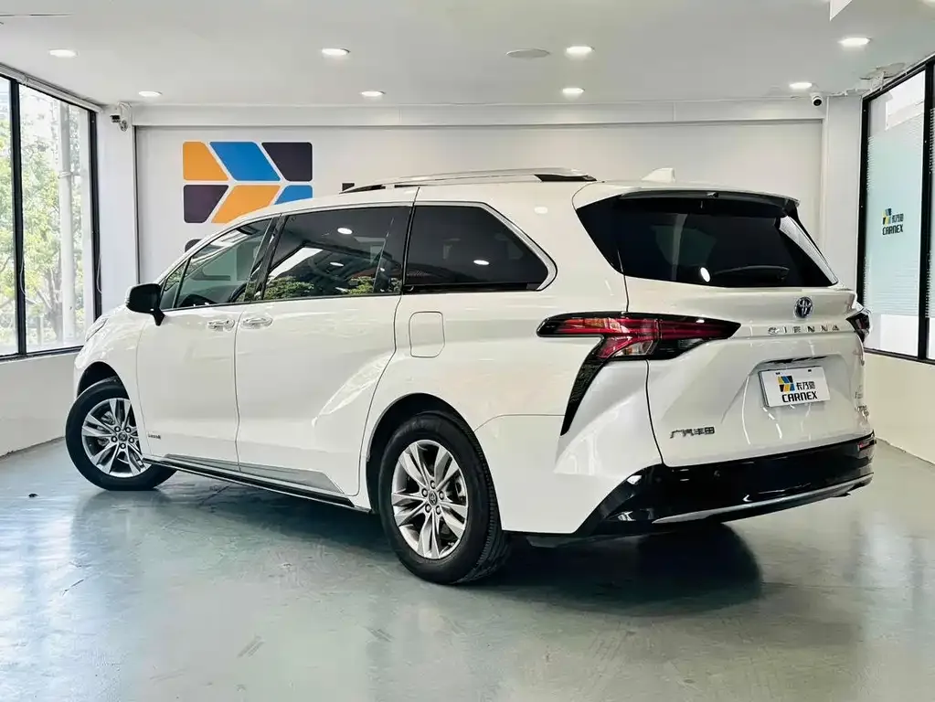 Toyota Sienna 2022 из CN, фото 8