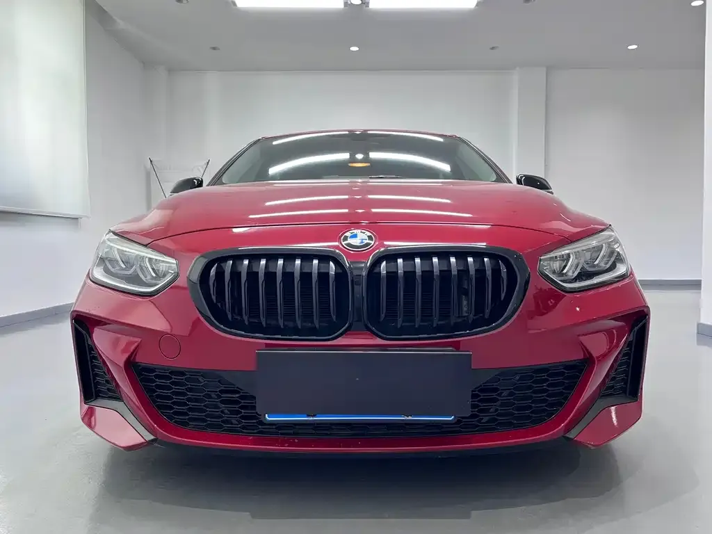 BMW 1 Series 2021 из CN, фото 2