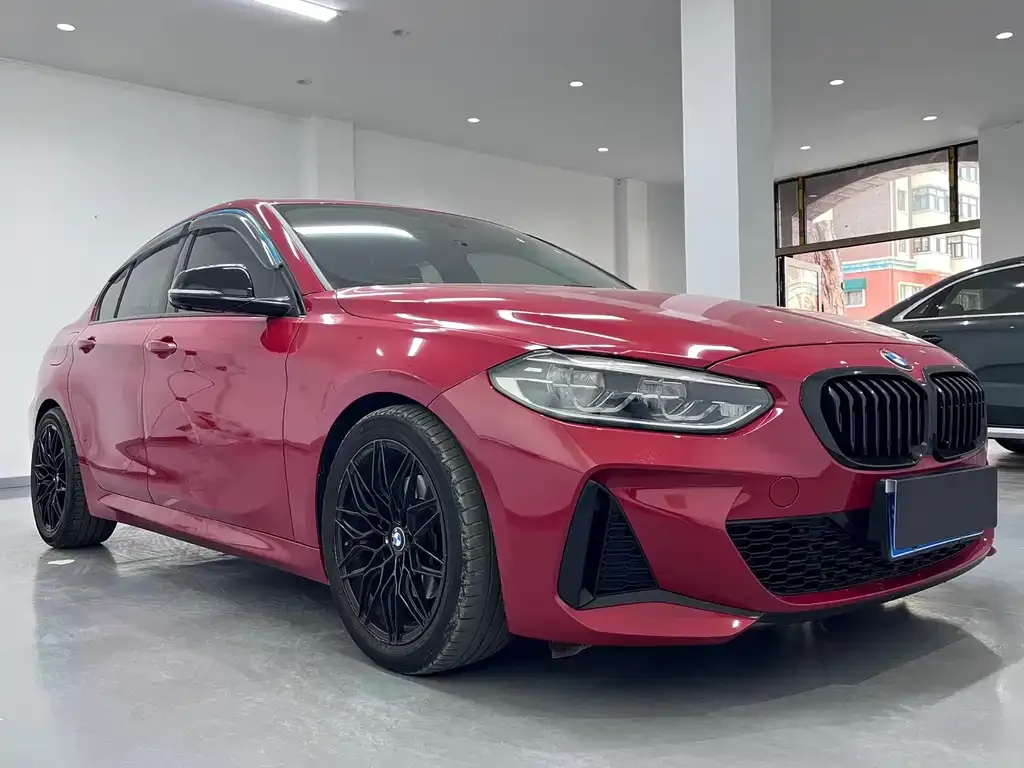 BMW 1 Series 2021 из CN, фото 3