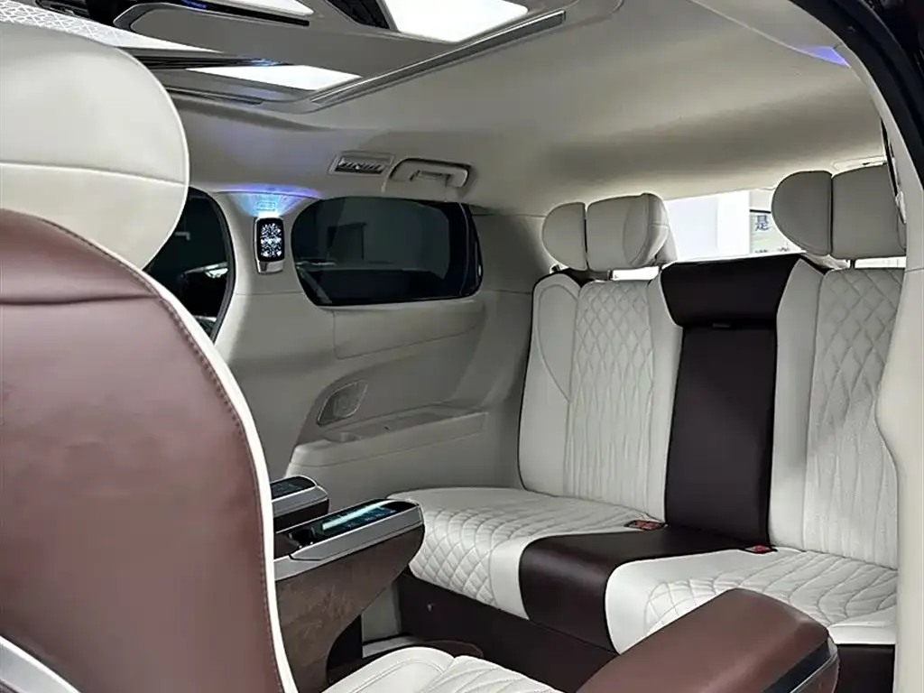 Buick GL8 2022 из CN, фото 6
