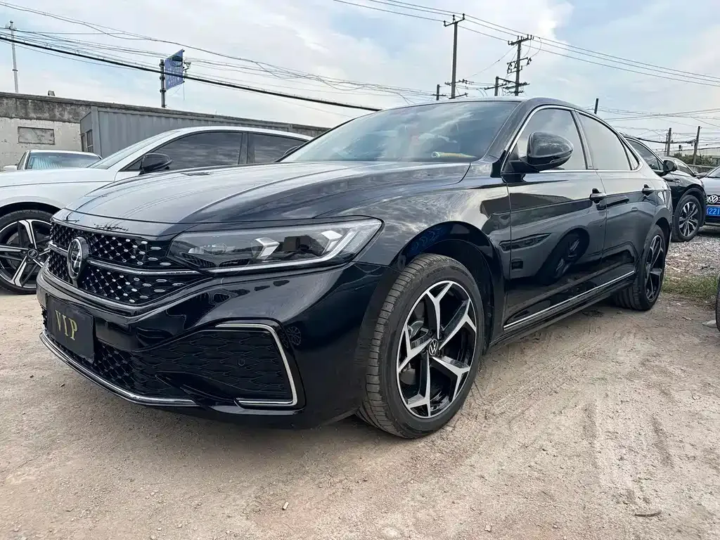 Volkswagen Passat 2022 из CN, фото 1
