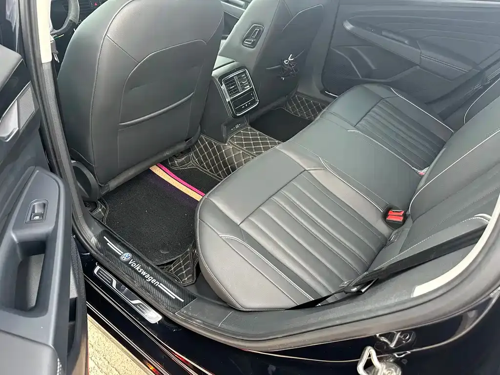 Volkswagen Passat 2022 из CN, фото 7
