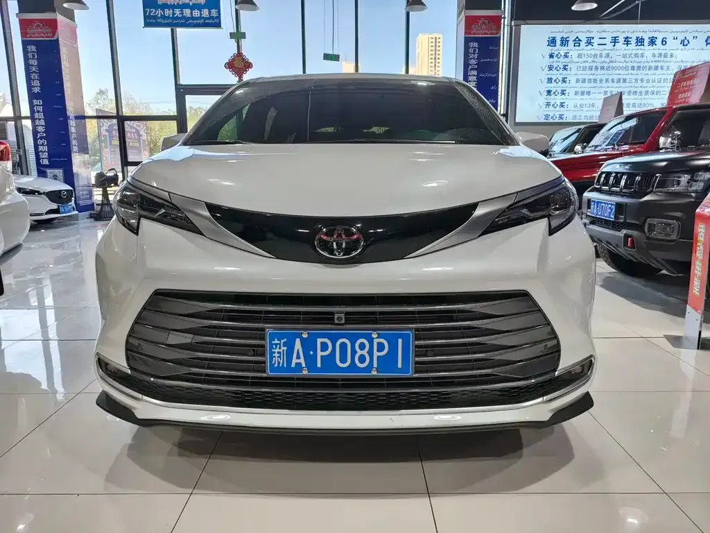 Toyota Sienna 2025 из CN, фото 2