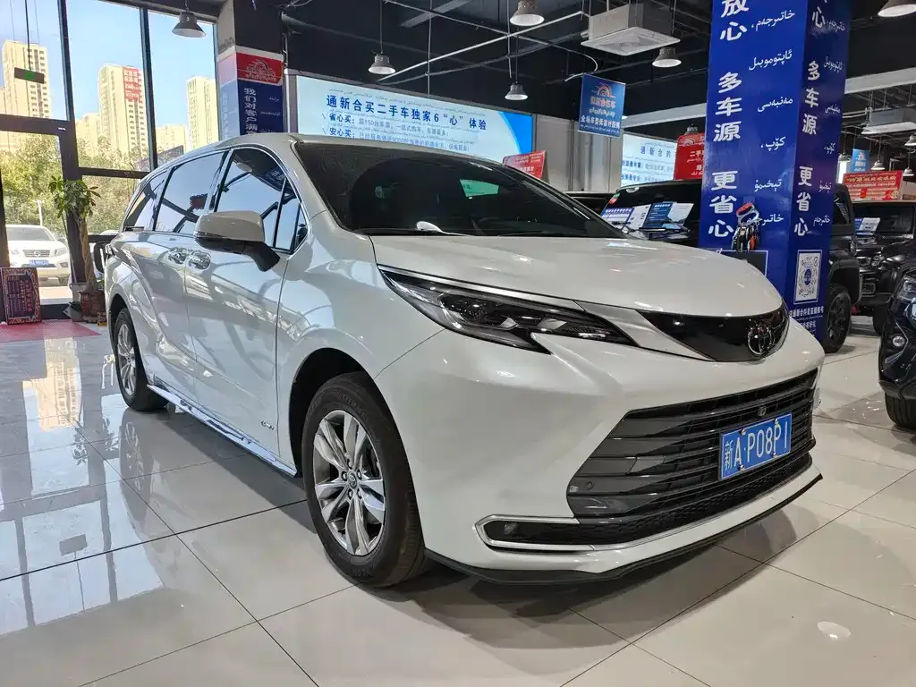 Toyota Sienna 2025 из CN, фото 3