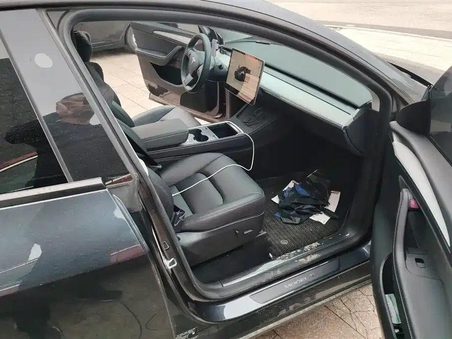 Tesla Model Y 2024 из CN, фото 8