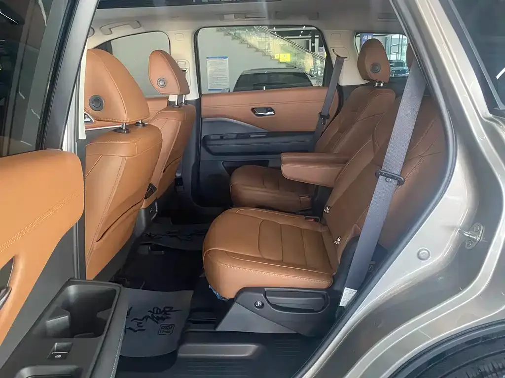 Nissan Teramont 2024 из CN, фото 5