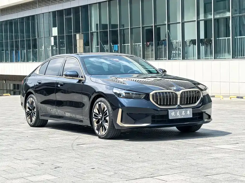 BMW 5 Series 2025 из CN, фото 3