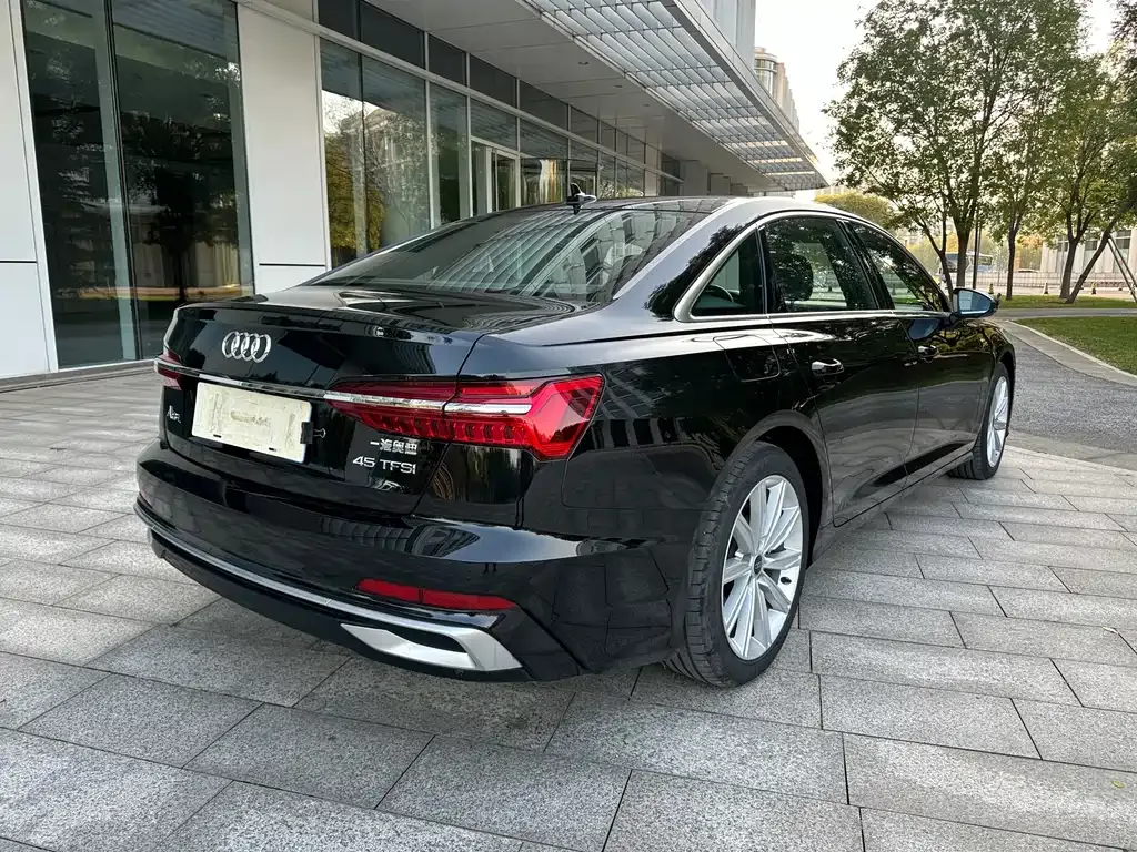 Audi A6L 2024 из CN, фото 3