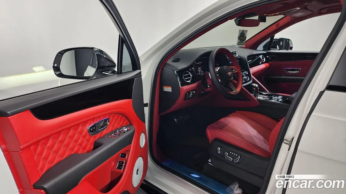 Bentley Bentayga 2023 из KR, фото 10