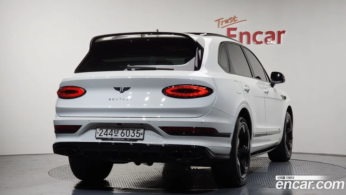 Bentley Bentayga 2023 из KR, фото 2