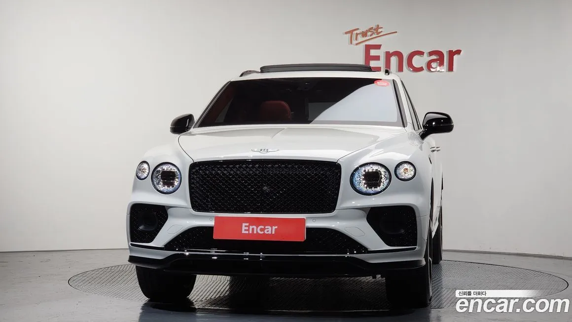 Bentley Bentayga 2023 из KR, фото 3