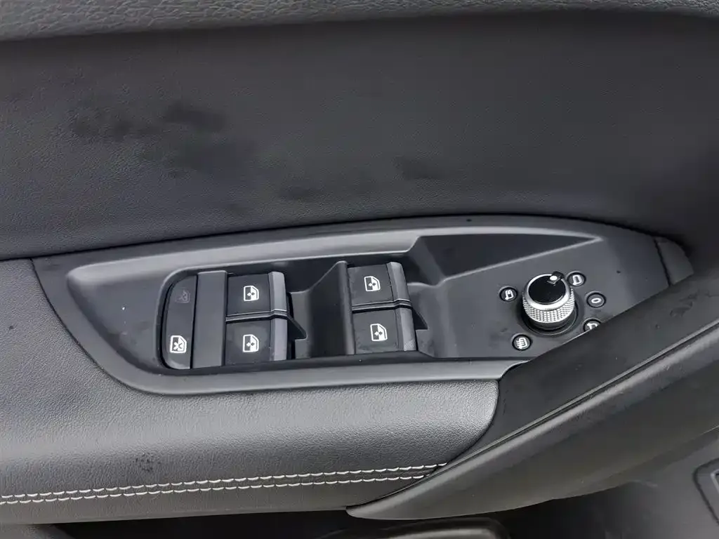 Audi Q5L 2022 из CN, фото 9