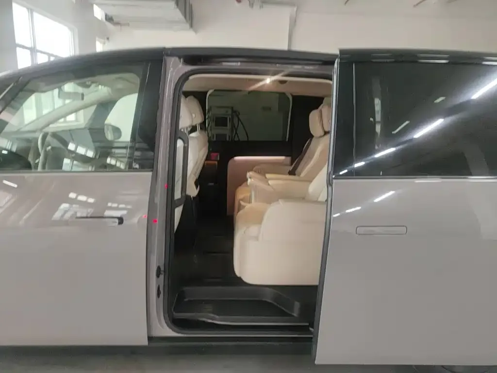 Li Auto MEGA 2024 из CN, фото 8