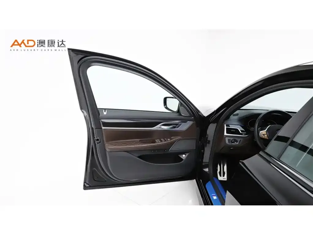 BMW 7 Series 2021 из CN, фото 10
