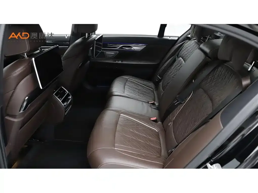 BMW 7 Series 2021 из CN, фото 7