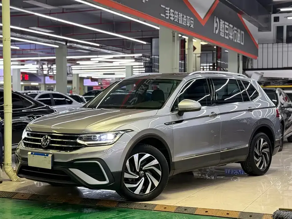 Volkswagen Tiguan L 2022 из CN, фото 1