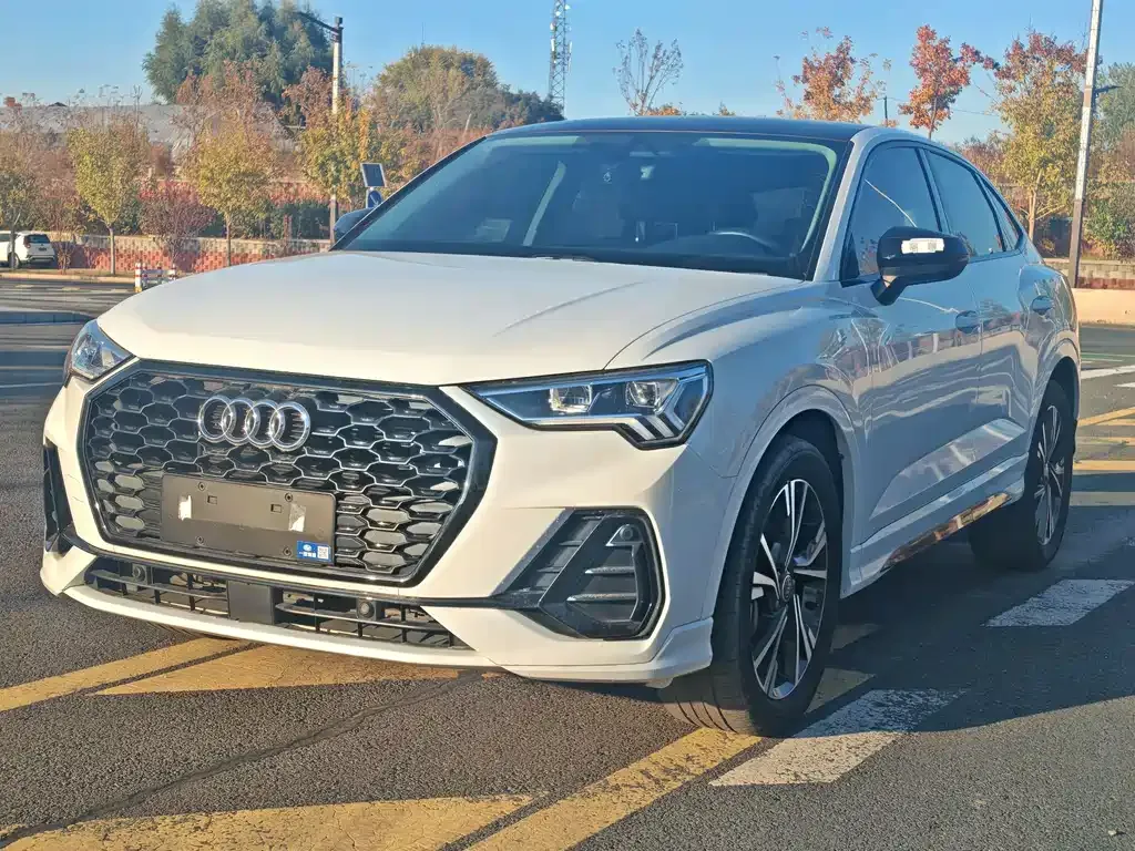 Audi Q3 Sportback 2022 из CN, фото 1