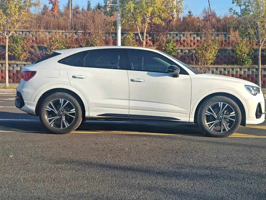 Audi Q3 Sportback 2022 из CN, фото 4